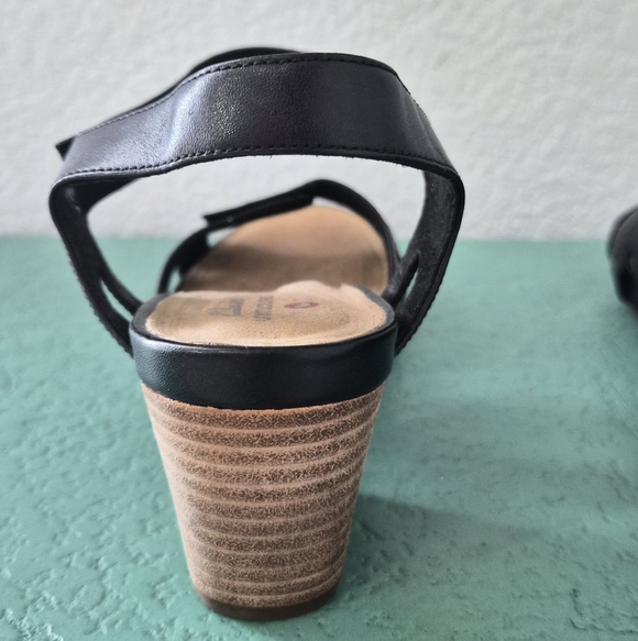 Clarks Unstructured Black Leather Comfort Sandals Block Heel Size 8 - Picture 4 of 12